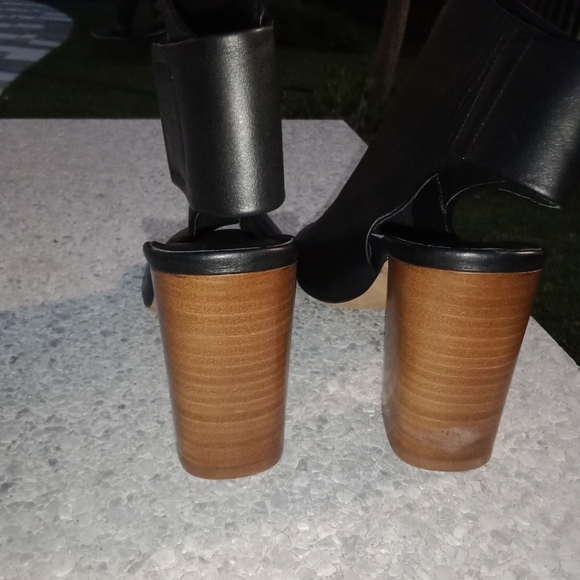 Vince Faye Open Toe Leather Booties - Picture 8 of 10